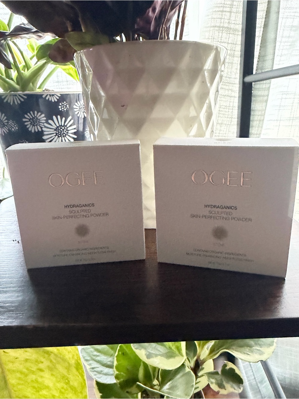 OGEE Hydraganics Sculpted Skin-Perfecting Powder - Translucent/Stone